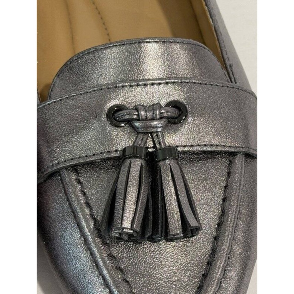 Talbots Francesca Tasseled Metallic Leather Driving Flats Shoes Silver Size 8 - Picture 5 of 11